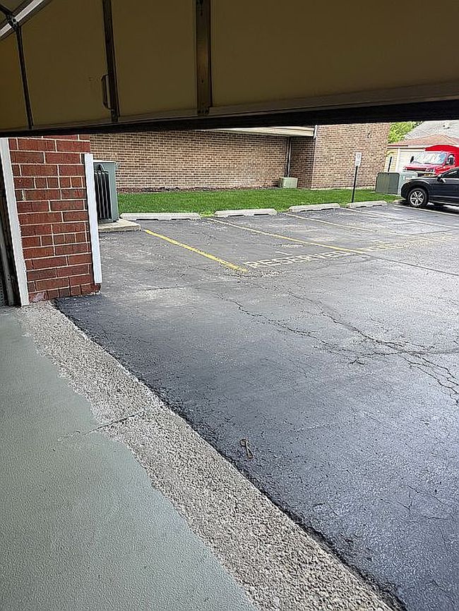 Photo of 820 Graceland Ave Apt 606, Des Plaines, IL