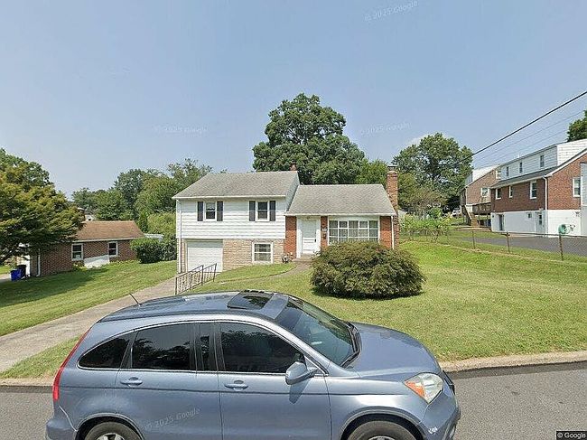 Photo of 404 Paddock Rd