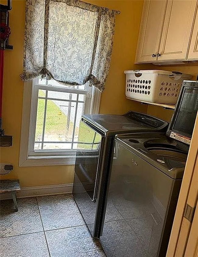 Photo of 160 Needham Rd, Pilot Mtn, NC