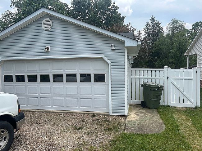 Photo of 136 Iris Dr