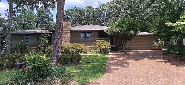 Image of 2509 Lakeview Dr