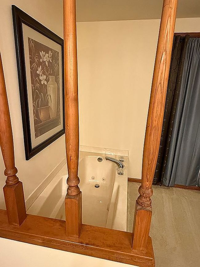 Preview of property located at 1009 Raymond Dr