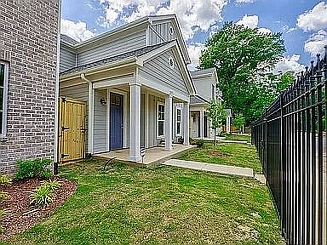 Image of 2375 Avery Ave