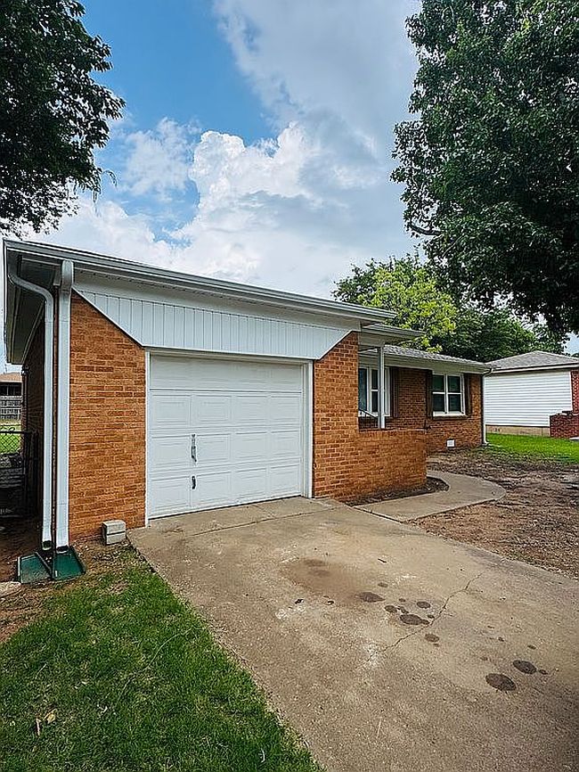 Photo of 2007 Redbud Ave, Duncan, OK