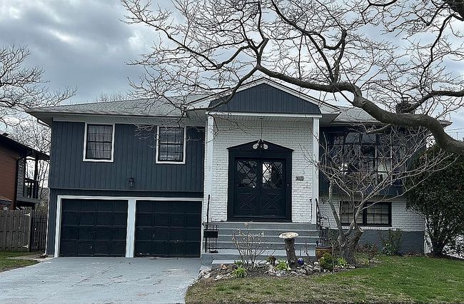 Photo of 163 School Ln