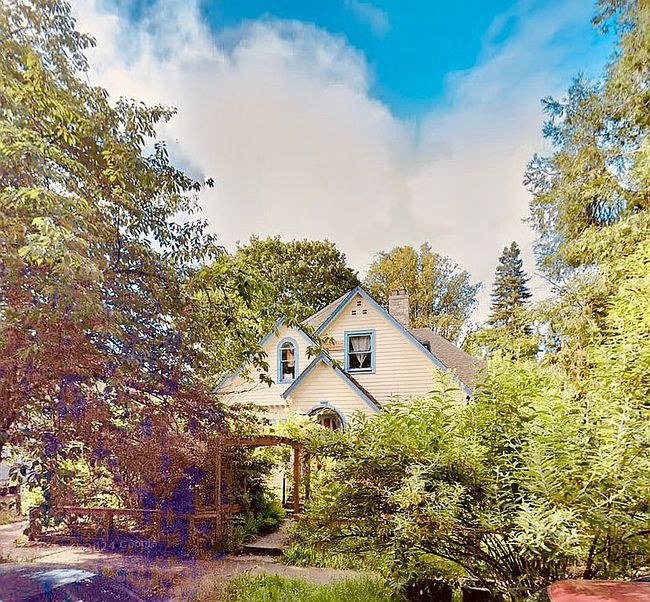 Photo of 470 W Broadway, Eugene, OR