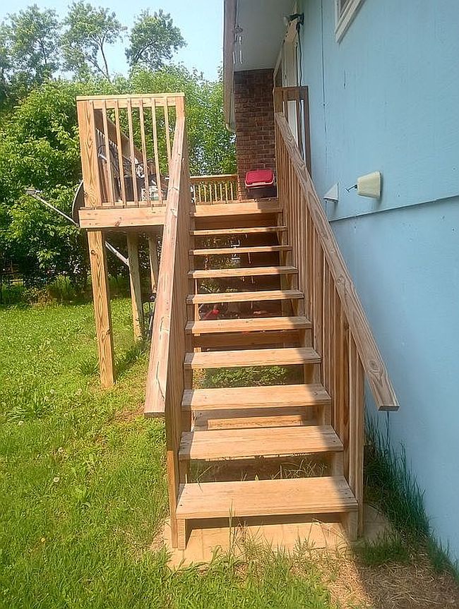 Image of 305 W 2nd St