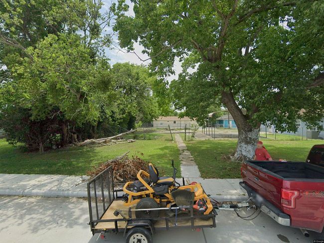 Image of 1735 W 7th St