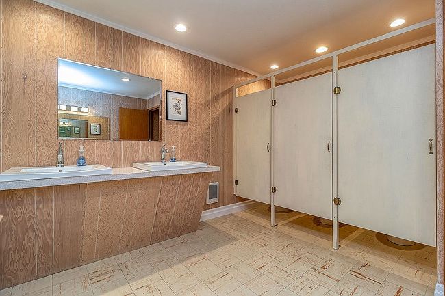 Photo of 308 S 6th St