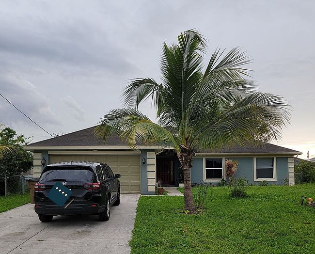 Photo of 423 Windermere Dr, Lehigh Acres, FL