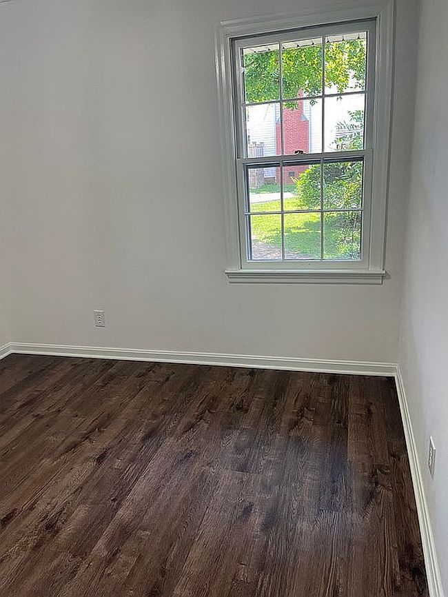 Photo of 912 W Main St, Princeton, KY