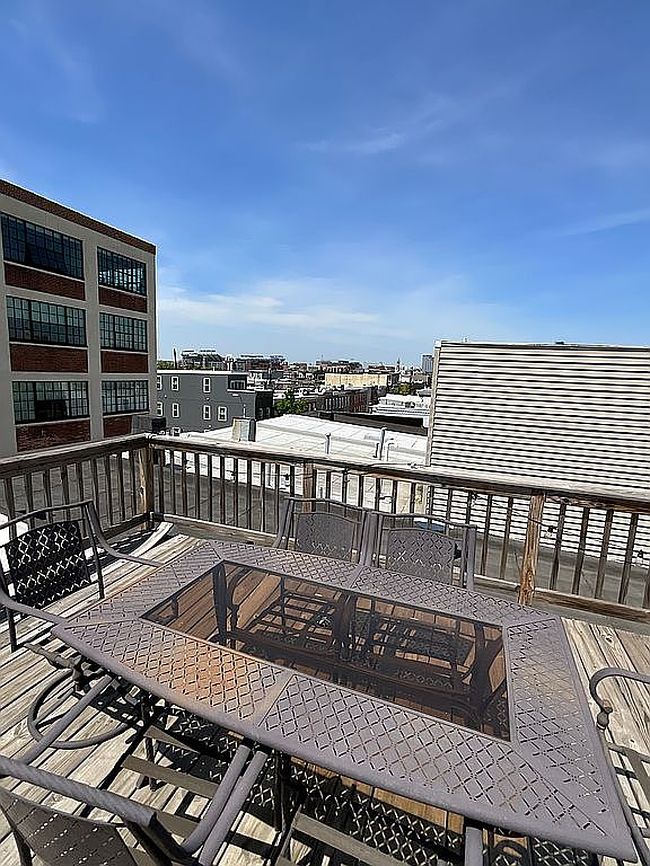 Image of 1711 Clarkson St