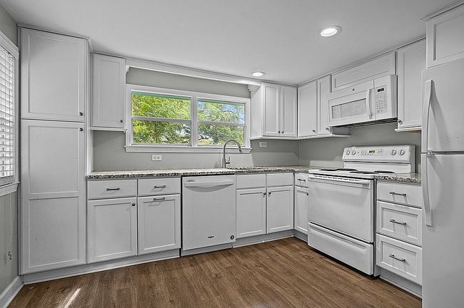 Photo of 309 Bay Tree Ln, Emerald Isle, NC