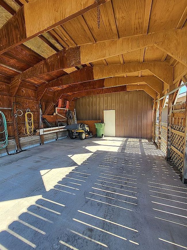 Additional photo 2 of property located at 204 W 4th St