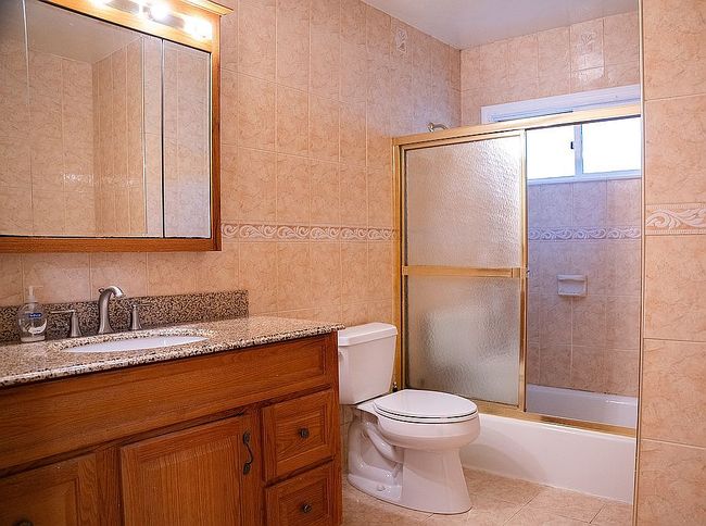 Photo of 4 Linda St, Port Jefferson Station, NY