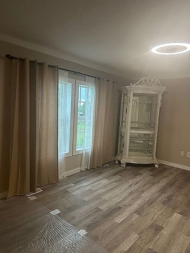 Image of 1051 Carpenter Rd