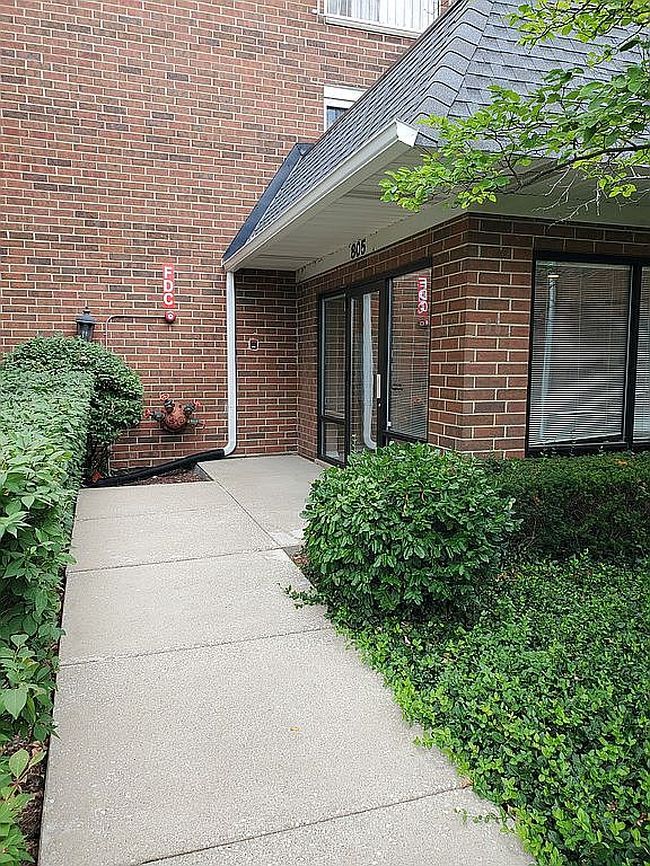 Photo of 805 Leicester Rd Apt 118, Elk Grove Village, IL
