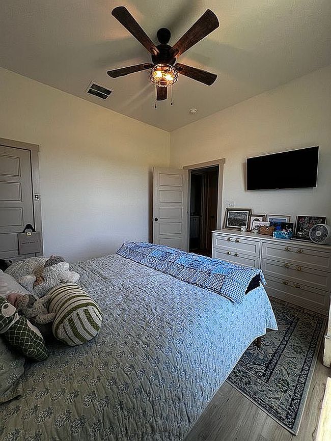 Photo of 375 Wolf Front Rd, Van Alstyne, TX