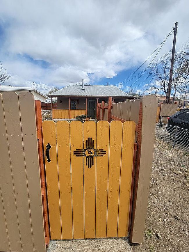 Photo of 610 N Bennett St, Silver City, NM