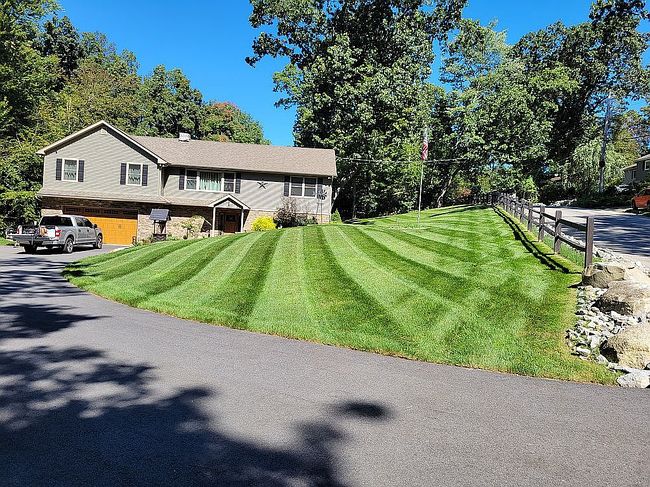 Photo of 1 Cedar Knoll Way, Hamburg, NJ