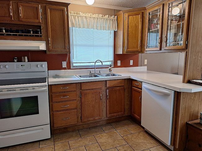 Image of 500 Yolanda St
