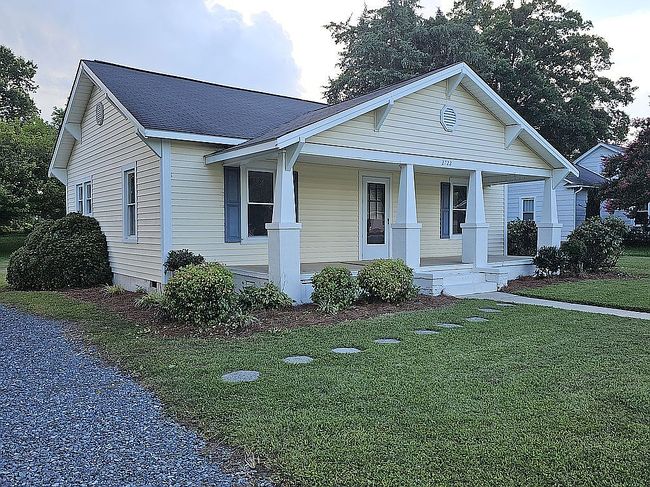 Photo of 2722 Darrow Rd, Walkertown, NC