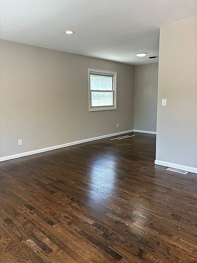 Image of 4916 N Manchester Ave