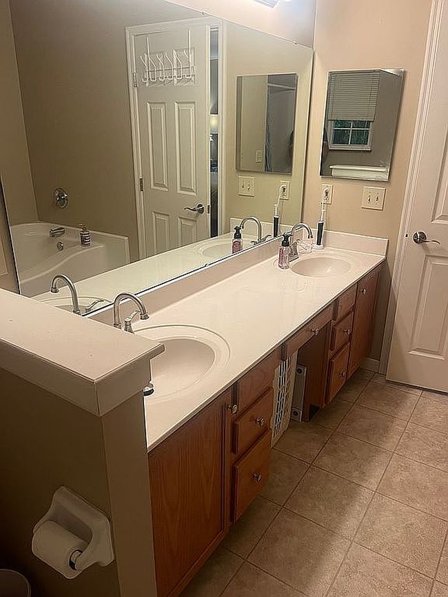 Image of 1252 Brookstone Dr