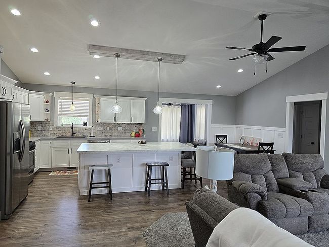 Additional photo 3 of property located at 21909 Hilltop Cir #22