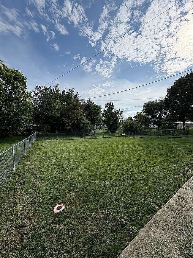 Photo of 251 Hollyberry Rd, Frankfort, KY