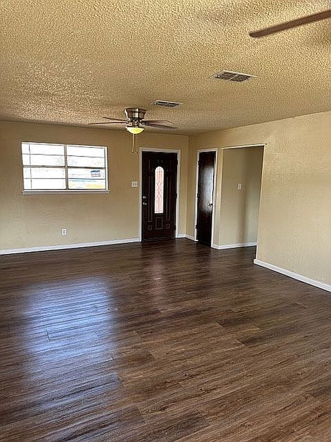 Photo of 208 Avenue T, Levelland, TX