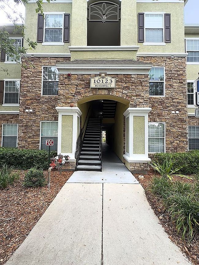 Preview of property located at 10123 Courtney Palms Blvd Apt 304