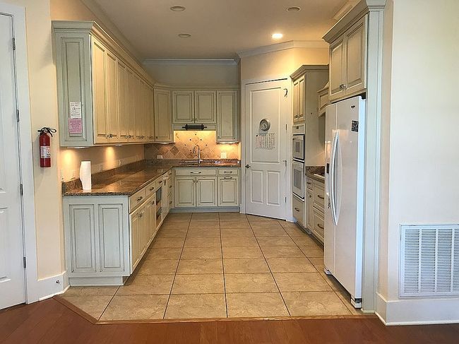 Photo of 40 Highpoint Dr #B, Gulf Breeze, FL