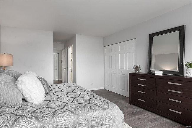 Additional photo 1 of property located at 4466 W Pine Blvd Apt 7F