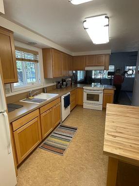 Additional photo 3 of property located at 1599 Nw Hartford Ave #1-2
