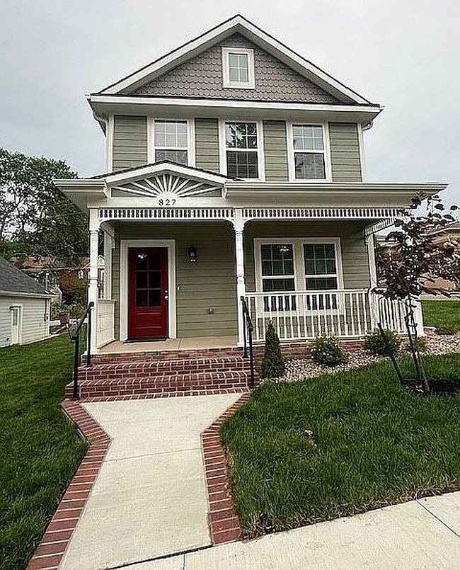 Photo of 608 N 1st St, Atchison, KS