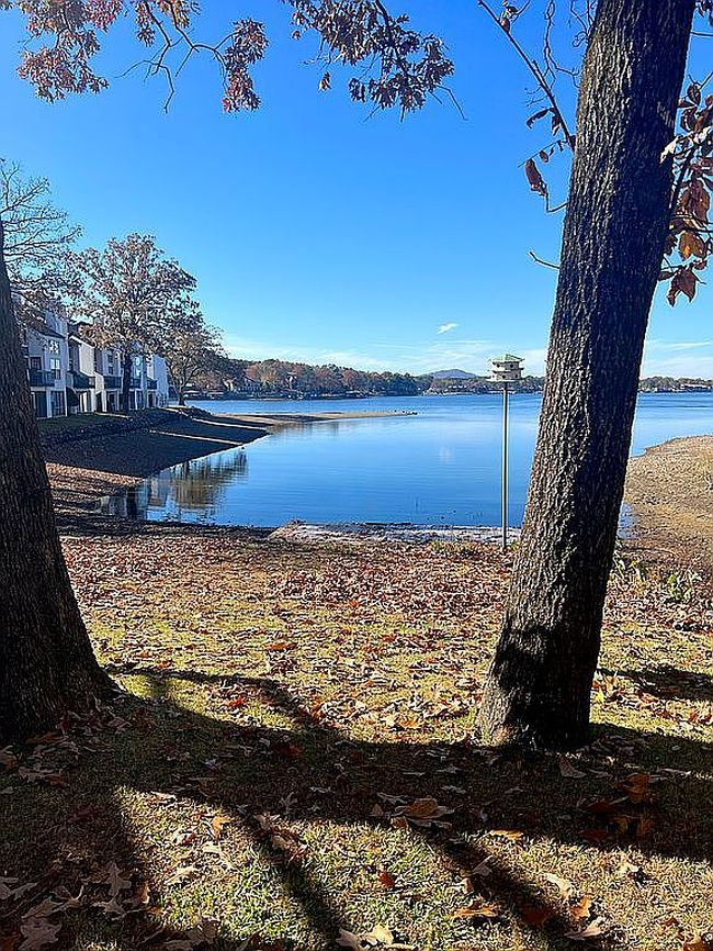 Image of 700 Grand Point Dr #3-2