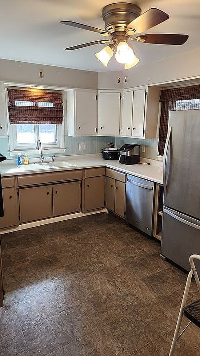 Image of 405 Thayer Ave