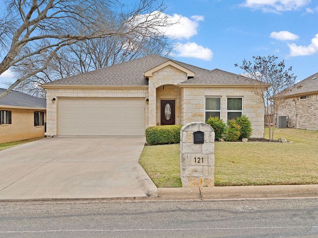 Preview of property located at 121 Preston Trl