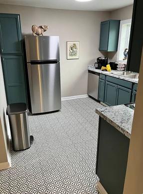 Image of 394 Bassett Ave
