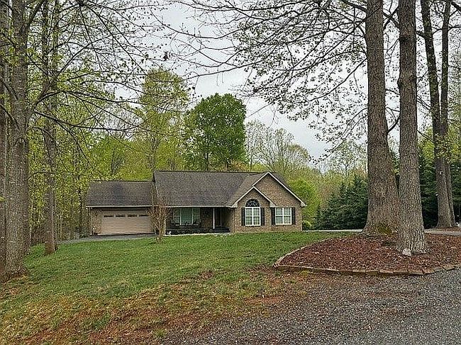 Image of 100 Lake Trail Ct