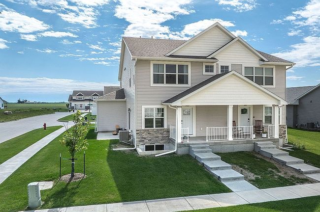 Image of 2485 Rookwood Ln