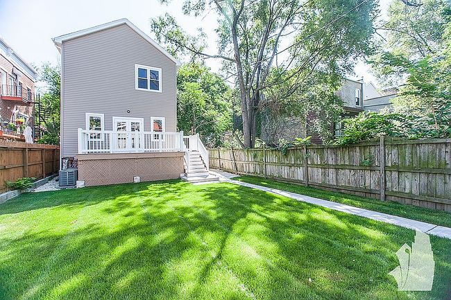 Additional photo 2 of property located at 806 S Oakley Blvd