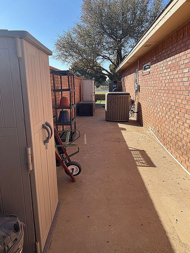 Additional photo 4 of property located at 4603 Green Tree Blvd