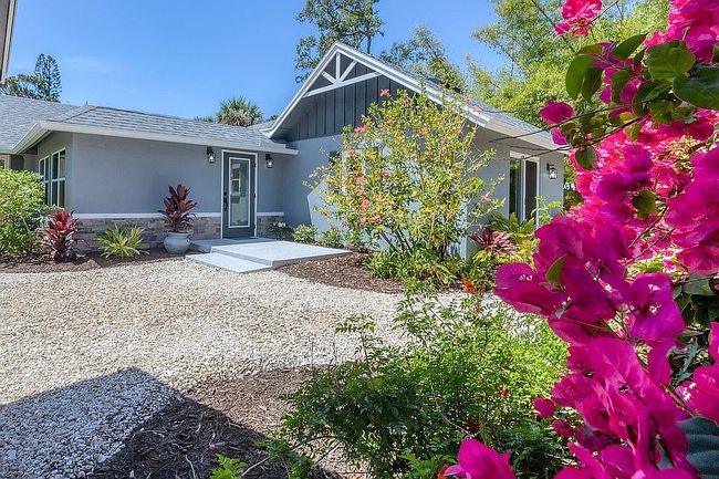 Image of 720 Alizarine Ln