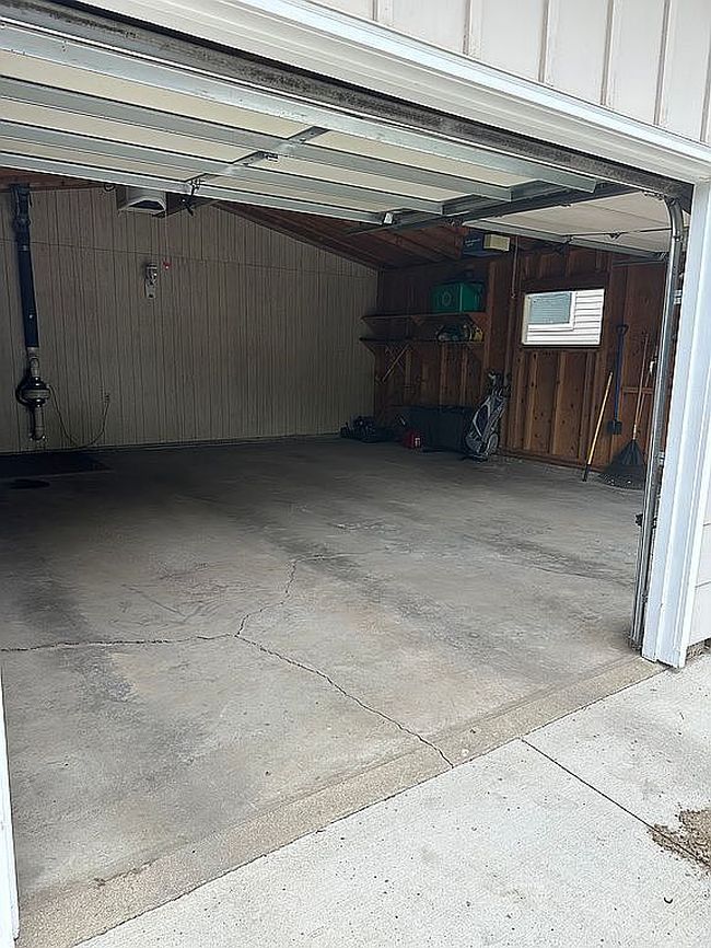 Image of 403 Elaine Ave
