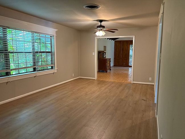 Photo of 204 Chestnut St, Lake Jackson, TX