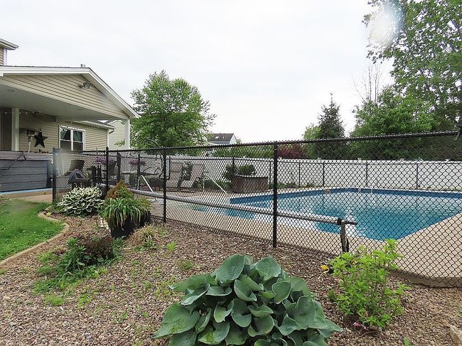 Photo of 198 Continental Dr, Lockport, NY