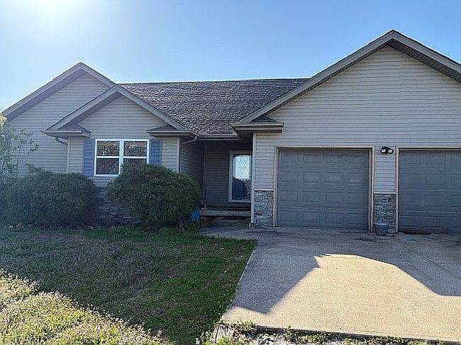 Image of 21059 Lawrence #2072