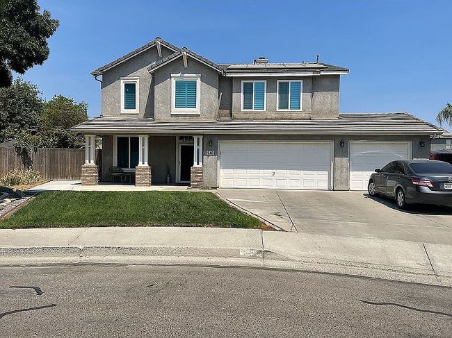 Photo of 940 W Sandstone Ct, Hanford, CA
